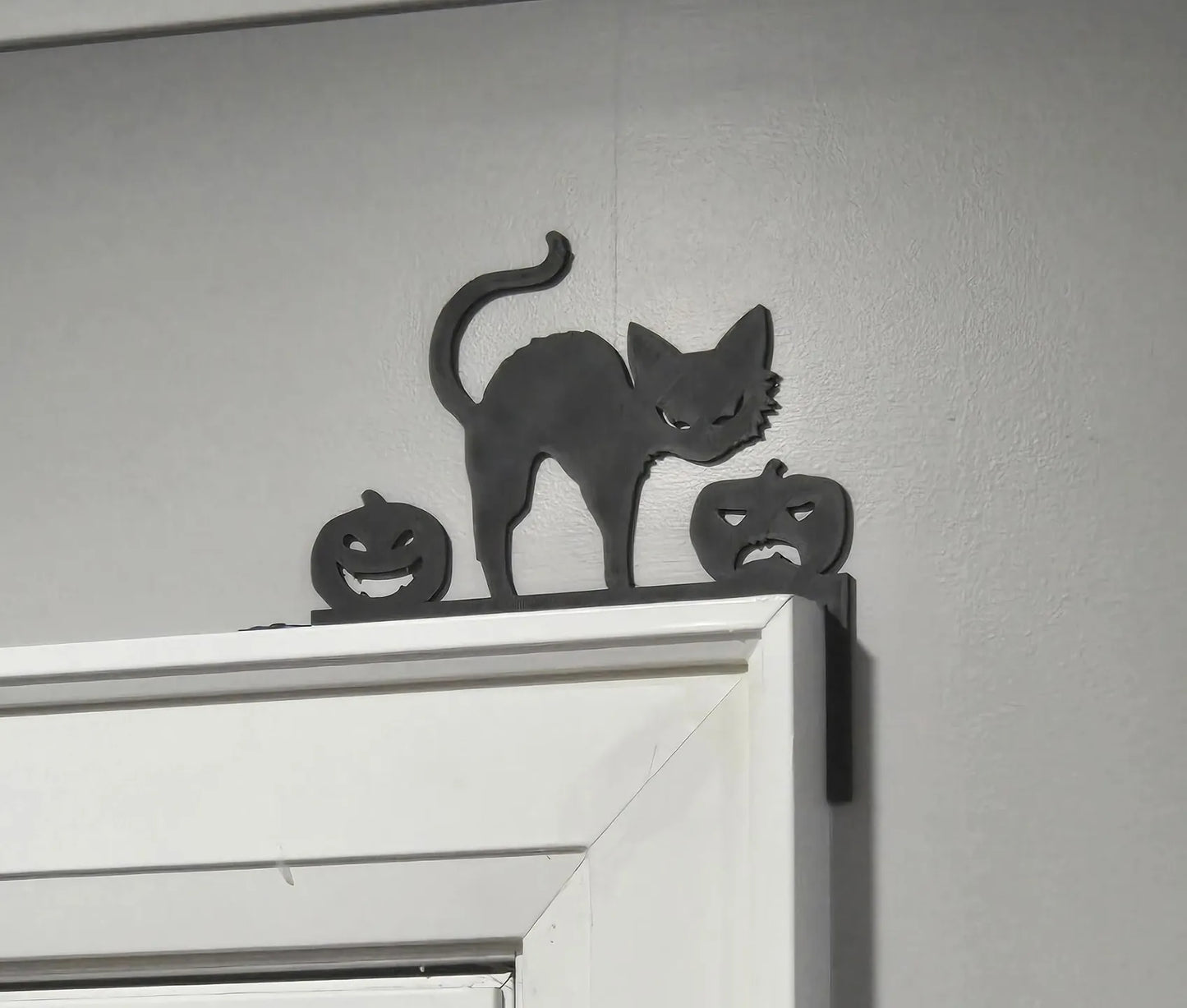 Halloween Cat with Jack-O’-Lanterns Door Corner Decoration