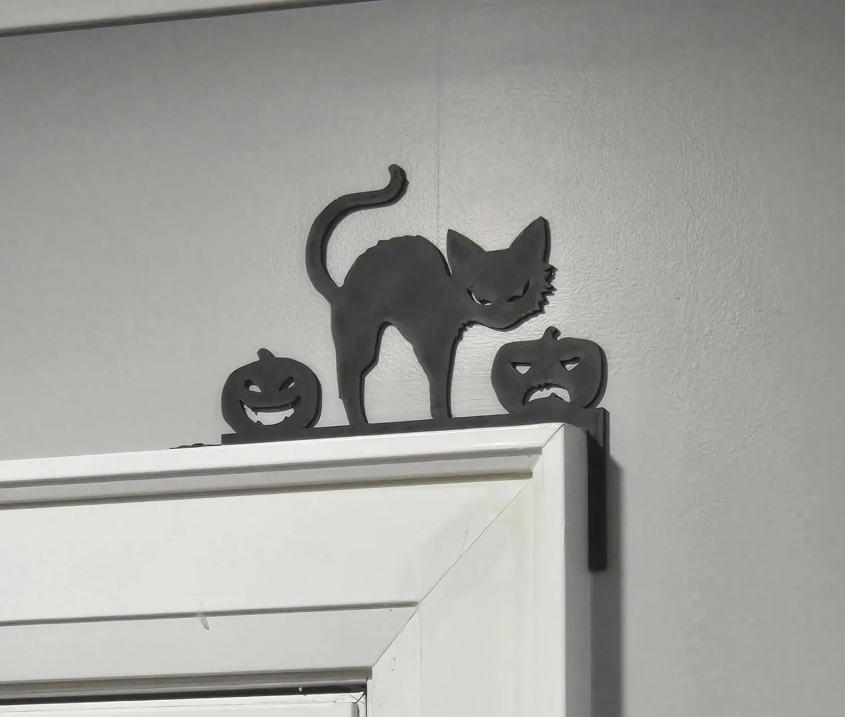 Halloween Cat with Jack-O’-Lanterns Door Corner Decoration